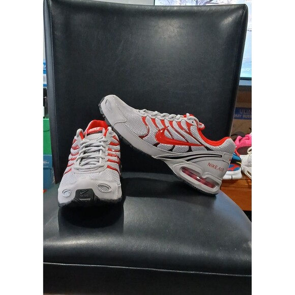 Nike Air Max Torch 4. Atmosphere Grey/University Red. CI2202-001. Men Size 10.5.